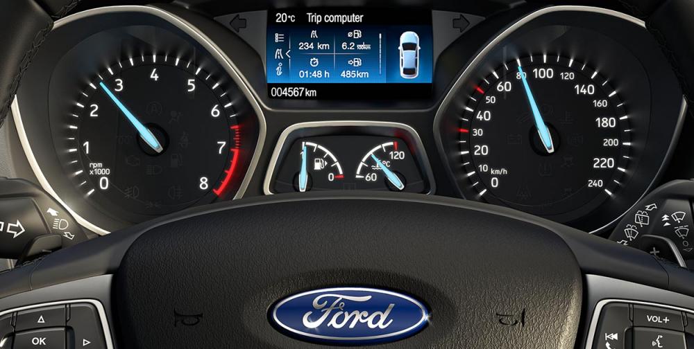 Xe Ford Focus đời 2019, màu bạc, giá hấp dẫn