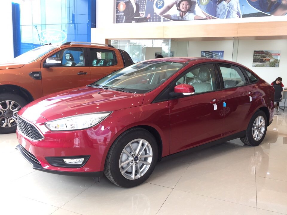 Bán xe Ford Focus Trend 4D năm 2019, màu đỏ, hỗ trợ trả góp 80%, giao xe ngay tại Ford An Đô