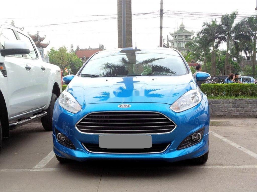 Bán Ford Fiesta 2015, màu xanh lam, chính chủ 