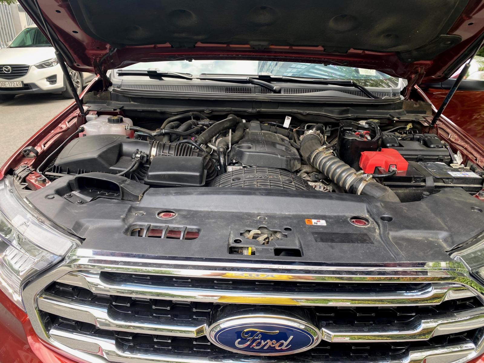 Xe Ford Everest đời 2019, màu đỏ nhập khẩu giá tốt