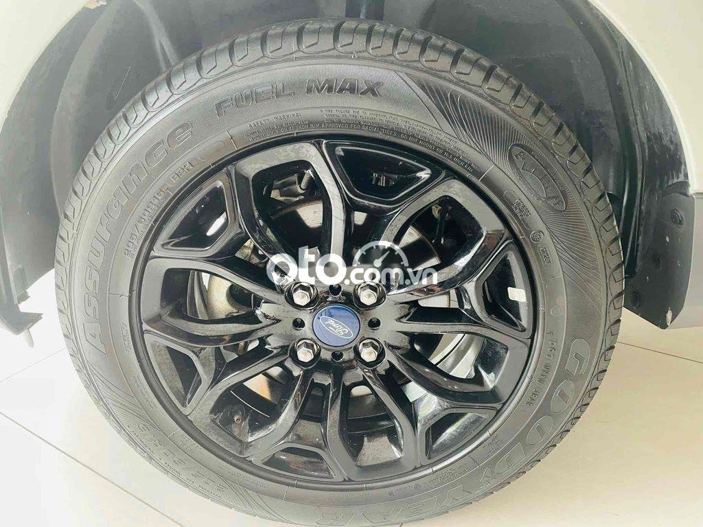 Cần bán xe Ford EcoSport 1.5L Titanium sản xuất 2018, màu trắng, xe nhập