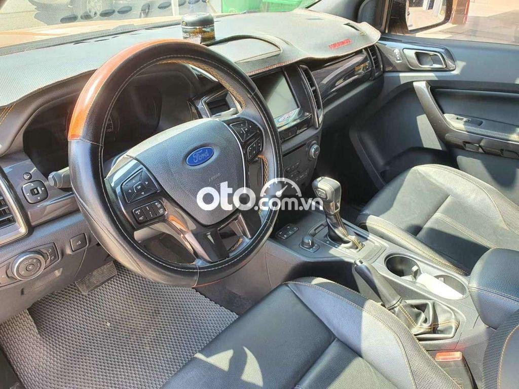Xe Ford Ranger 2.0L sản xuất 2019, màu nâu, xe nhập còn mới
