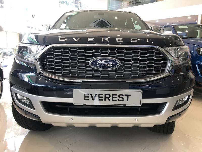 Cần bán Ford Everest sản xuất năm 2022, màu đen, nhập khẩu