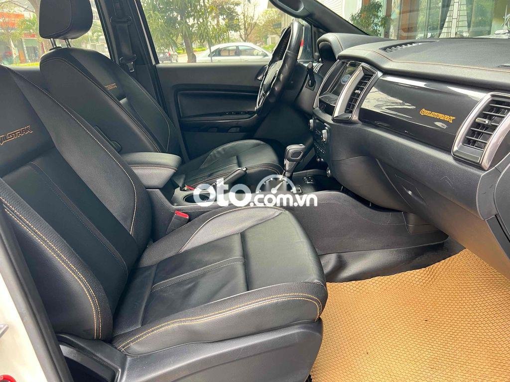 Xe Ford Ranger XLS 2.2 4x2AT sản xuất 2019, nhập khẩu nguyên chiếc