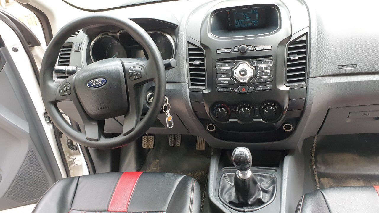 Bán xe Ford Ranger đời 2015 đã đi 8 vạn - Giá cạnh tranh nhất - Miễn phí check hãng trước khi mua