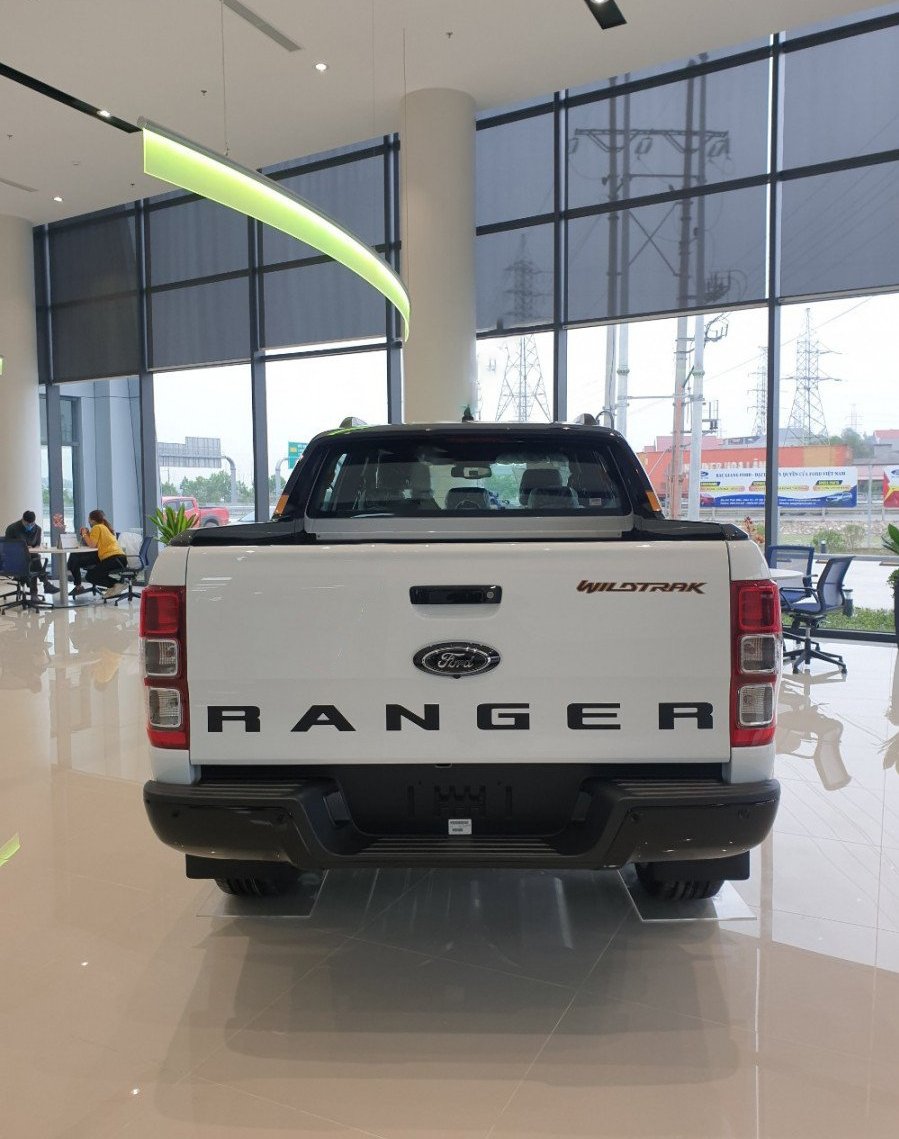 Cần bán Ford Ranger Wildtrak 2.0L 4x4 AT sản xuất năm 2022, màu trắng, giá tốt