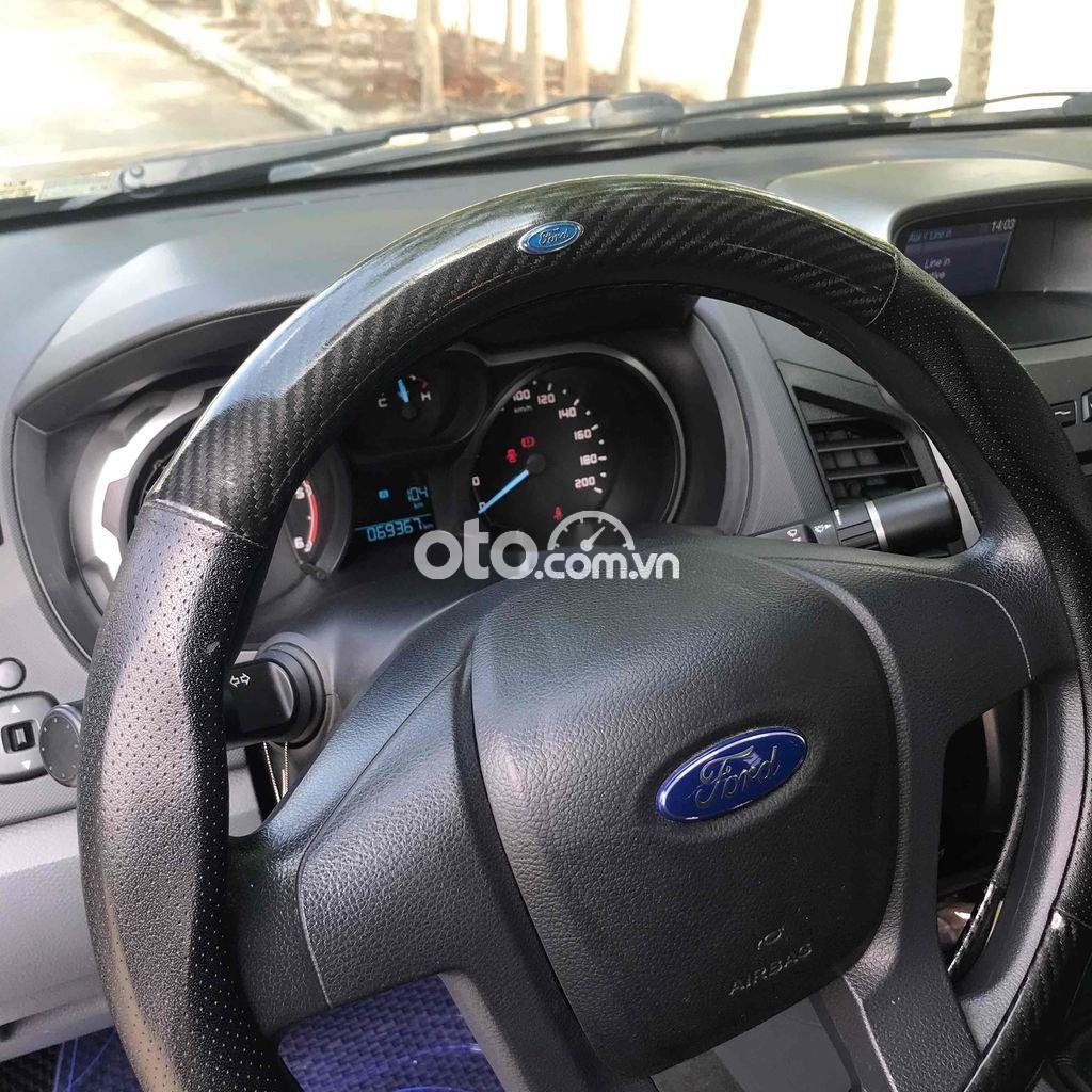Ford Ranger 2013 - Màu vàng, nhập khẩu