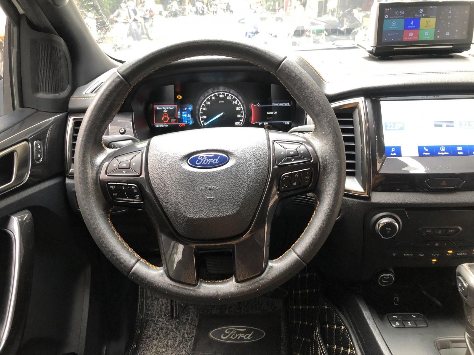 Ford Ranger 2019 - Màu trắng, giá 729tr