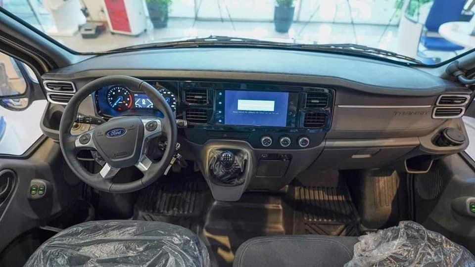 Ford Transit 2023 - Sẵn xe giao ngay 2 màu vàng/ đen