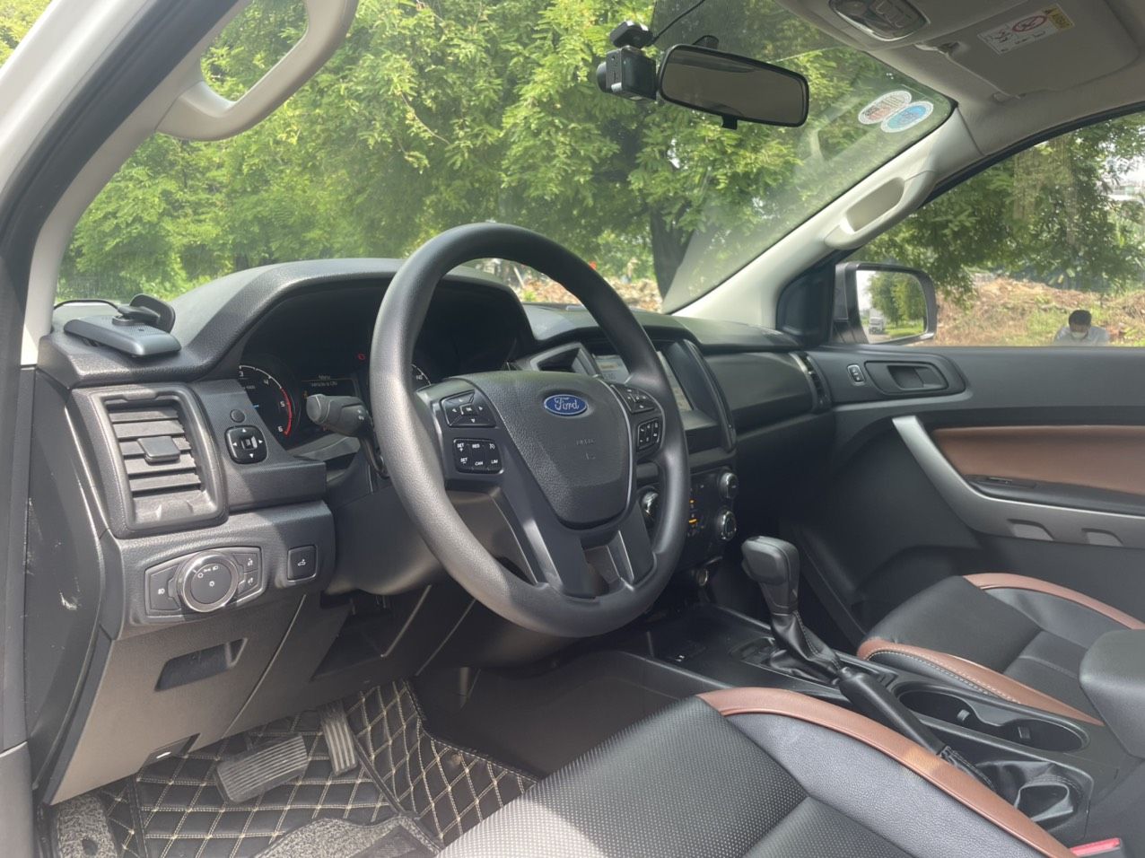 Ford Ranger 2020 - XE NHẬP mà chỉ cần ĐƯA  175TR NHẬN XE luôn trong ngày