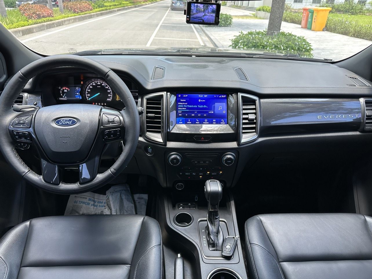 Ford Everest 2022 - Giá 1 tỷ 060 triệu