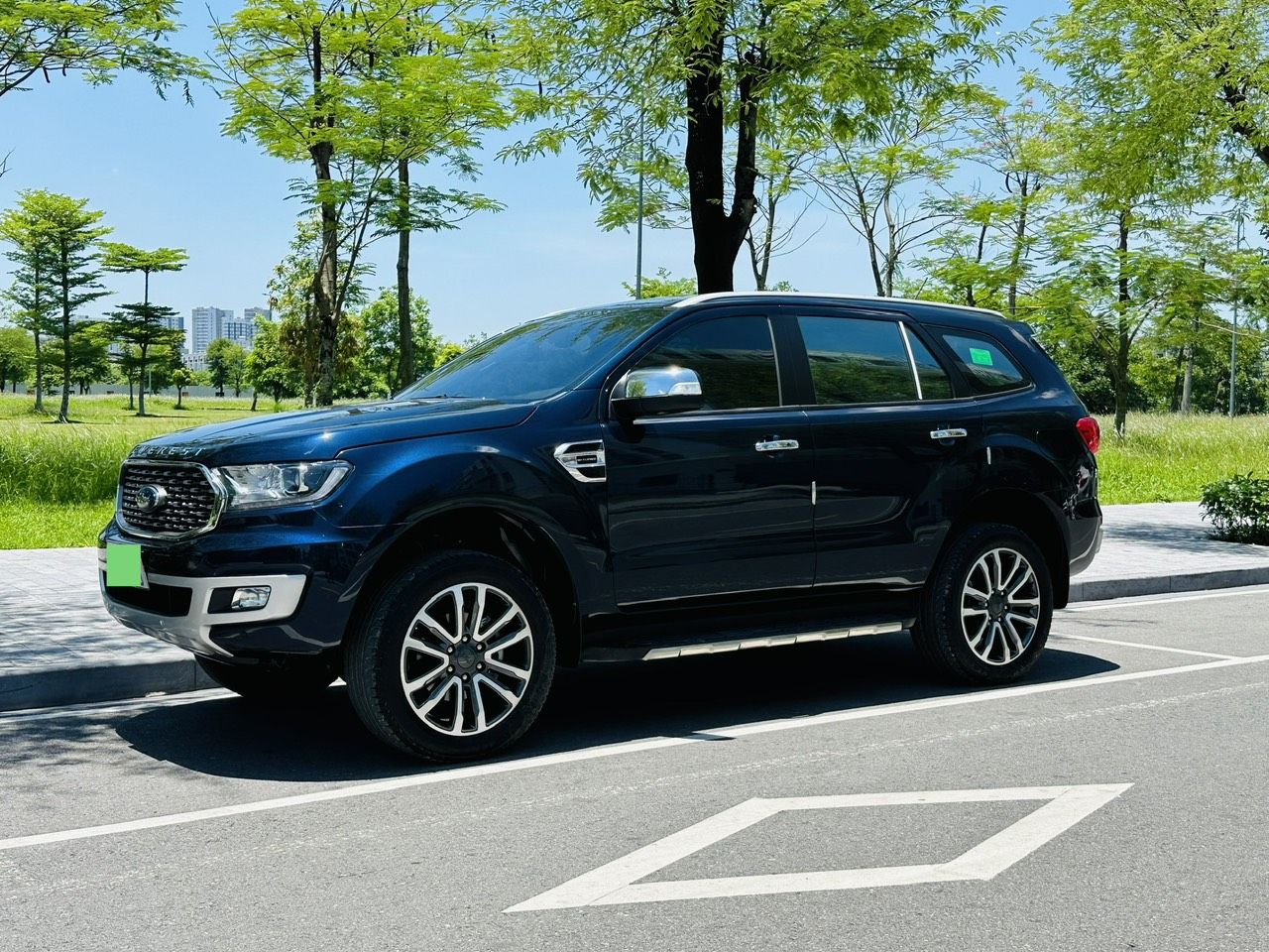 Ford Everest 2022 - Giá 1 tỷ 060 triệu