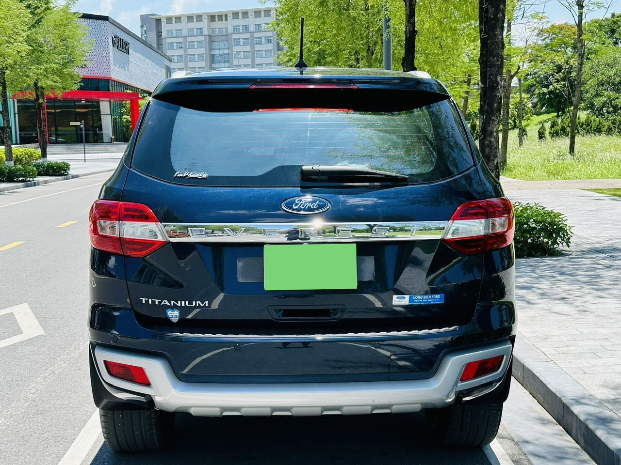 Ford Everest 2022 - Giá 1 tỷ 060 triệu