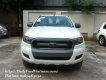 Ford Ranger XLS 4x2 AT 2018 - Cần bán lại xe Ford Loại xe XLS 4x2 AT đời 2018, màu trắng, hỗ trợ trả góp tại Bắc Giang