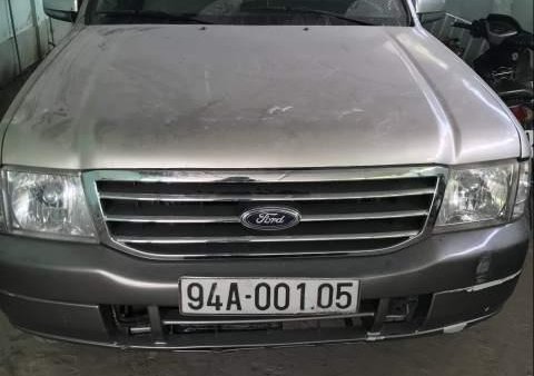 Ford Everest  MT 2005 - Bán xe Ford Everest MT 2005, nhập khẩu, xe rất mới

