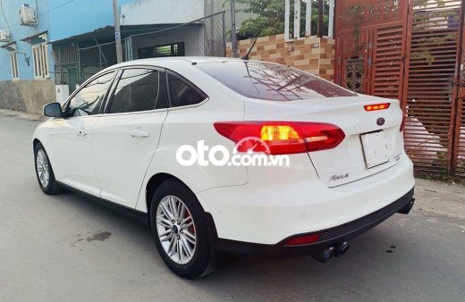 Ford Focus   Titanium  2018 - Bán ô tô Ford Focus Titanium năm sản xuất 2018, màu trắng, xe nhập, giá 630tr