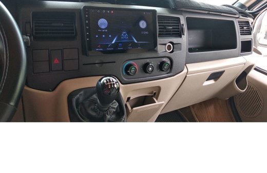 Ford Transit 2021 - Màu bạc đẹp như mới, 700 triệu
