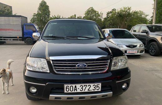 Ford Escape 2004 - 5 chỗ ngồi rộng rãi, gầm cao hai cầu điện phù hợp đi công trình và vùng cao
