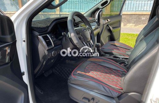 Ford Everest bán  2018 máy dầu 2 cầu tự động gđ rất mới 2018 - bán everest 2018 máy dầu 2 cầu tự động gđ rất mới